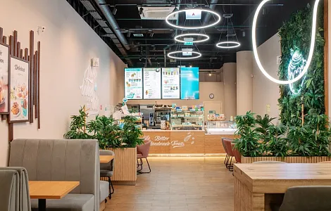 Барная стойка и мебель для кафе-пекарни Cinnabon в ТЦ «Парк Молл» в Санкт-Петербурге