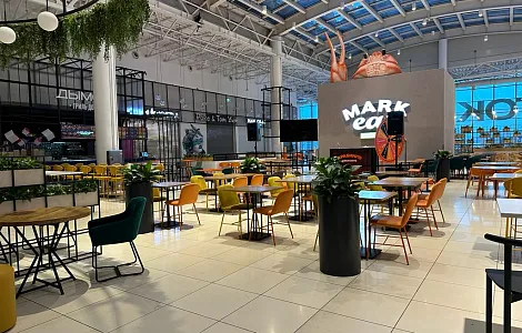 Мебель для фудкорта в ТЦ Авиапарк