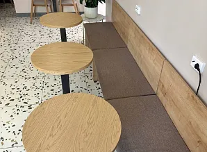 Барная стойка и мебель для кафе-пекарни Cinnabon на Покровке Фото 11