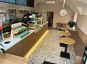 Барная стойка и мебель для кафе-пекарни Cinnabon на Покровке Фото 2