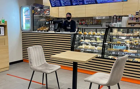 Мебель для кофейни Bodro сoffee на Рочдельской улице