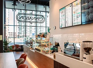 Барная стойка и мебель для кафе пекарни Cinnabon в ТРК «НЕБО» Мурино Фото 27
