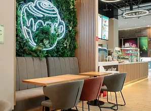 Барная стойка и мебель для кафе пекарни Cinnabon в ТРК «Лето» Санкт-Петербург Фото 10
