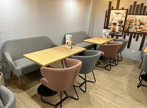 Производство барной стойки и нестандартной мебели для кафе-пекарни Cinnabon в ТРК Мозаика Фото 22