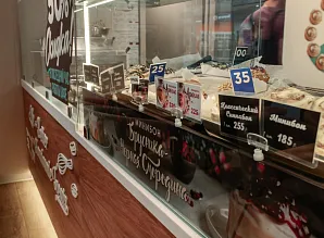 Барная стойка и мебель для кафе-пекарни Cinnabon в Санкт-Петербурге Фото 23