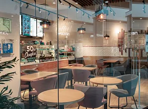 Барная стойка и мебель для кафе-пекарни Cinnabon в Санкт-Петербурге Фото 20