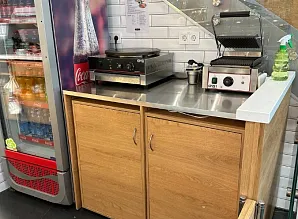 Производство барной стойки и нестандартной мебели для кафе-пекарни Cinnabon в ТРК Мозаика Фото 8