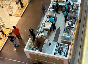 Барная стойка и мебель для кафе-пекарни Cinnabon в ТРЦ Галерея Санкт-Петербург Фото 6