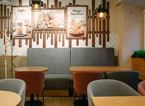Барная стойка для кафе-пекарни Cinnabon на Сенной площади в Санкт-Петербурге Фото 10