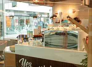 Барная стойка и мебель для кафе-пекарни Cinnabon в ТЦ Жемчужная Плаза Фото 13